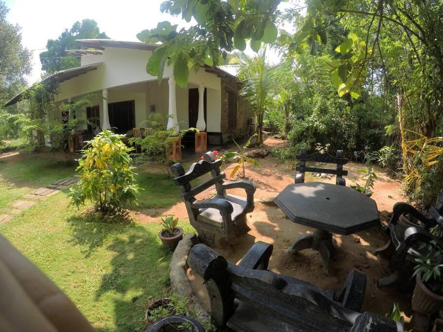 Sigiriya Village Home Stay Bagian luar foto